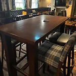The Castle Tavern Pub & Guest *