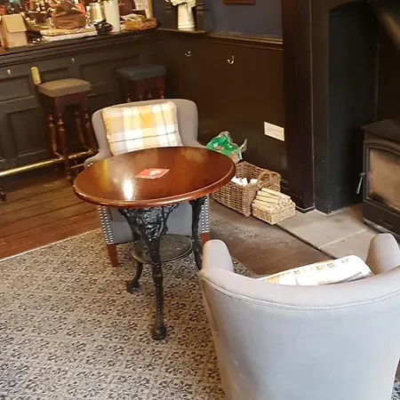 Inn The Castle Tavern