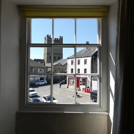 The Castle Tavern Inn