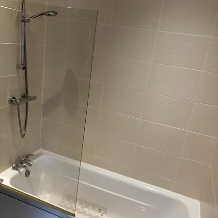 Inn The Castle Tavern