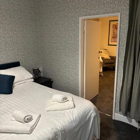 The Castle Tavern Inn *