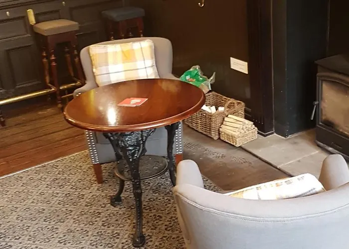 Inn The Castle Tavern