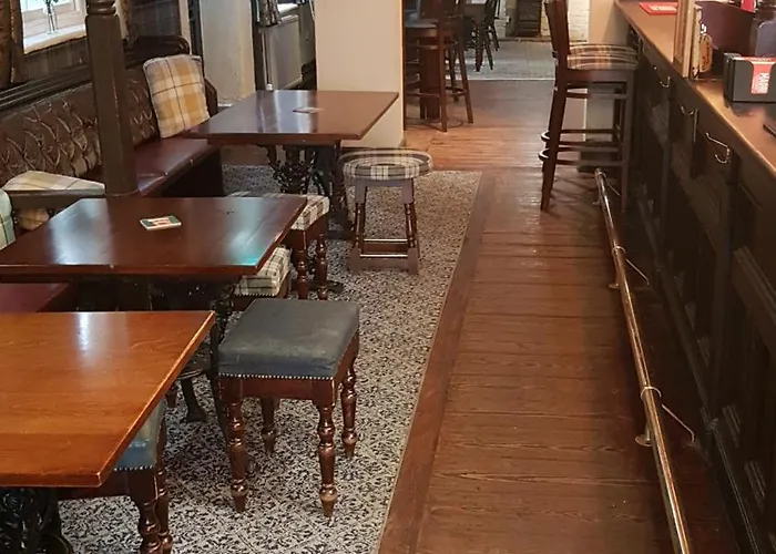 Inn The Castle Tavern