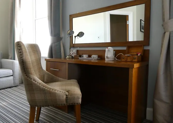 The Castle Tavern Inn *