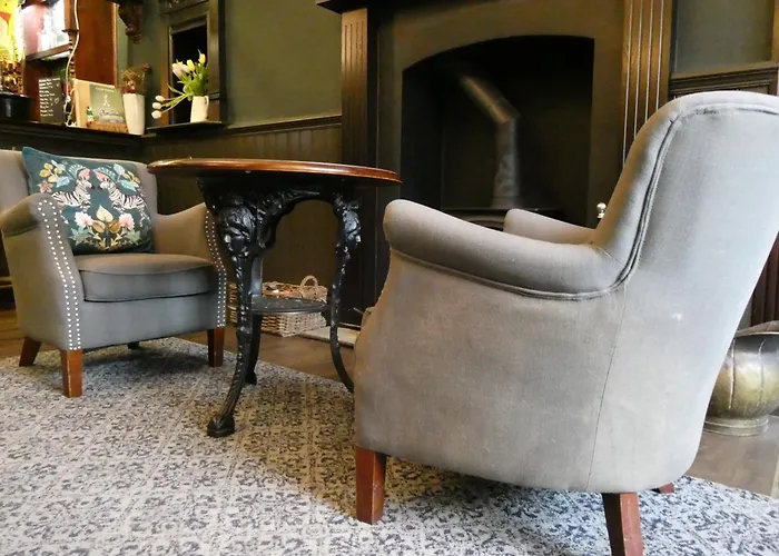 Inn The Castle Tavern *