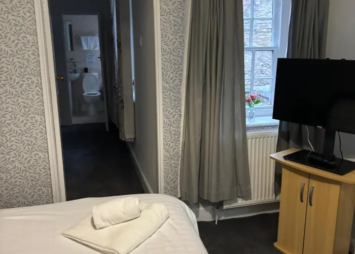 The Castle Tavern Inn